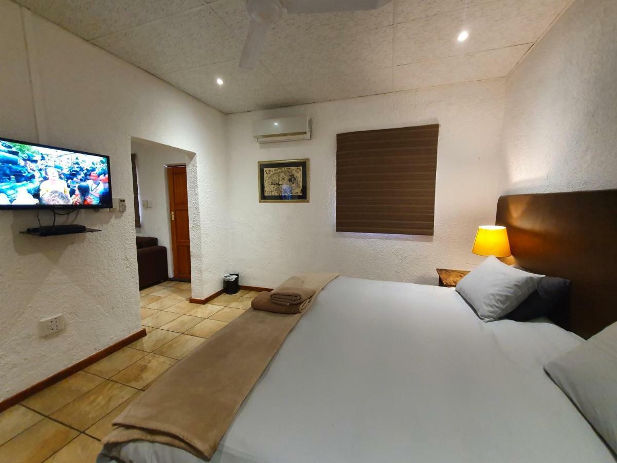 Diggies Lodge Kimberley Esterno foto